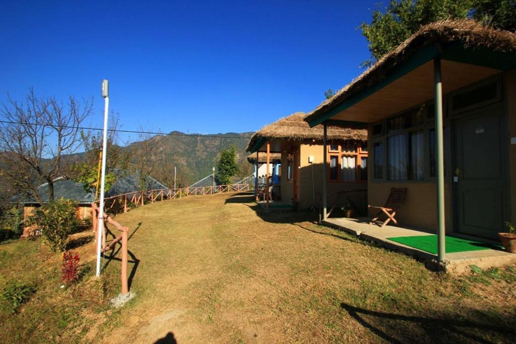 Oyo 43476 Vatika Resort Shimla Pokój zdjęcie