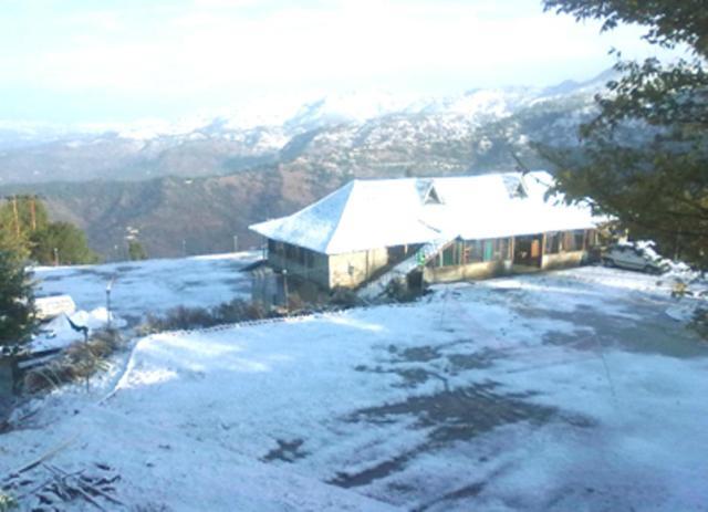 Oyo 43476 Vatika Resort Shimla Zewnętrze zdjęcie