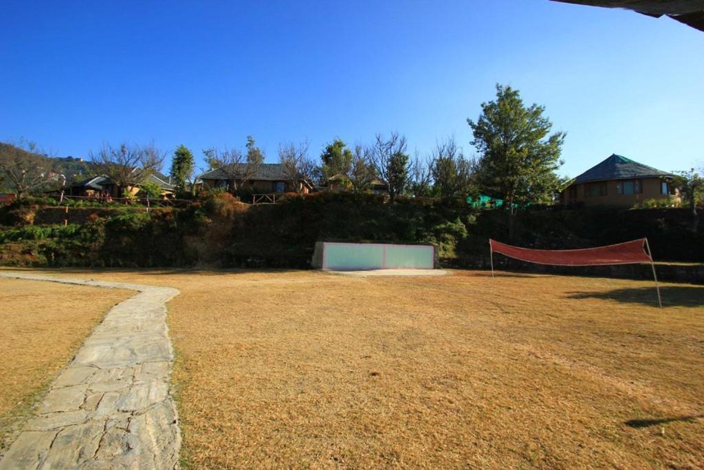 Oyo 43476 Vatika Resort Shimla Zewnętrze zdjęcie