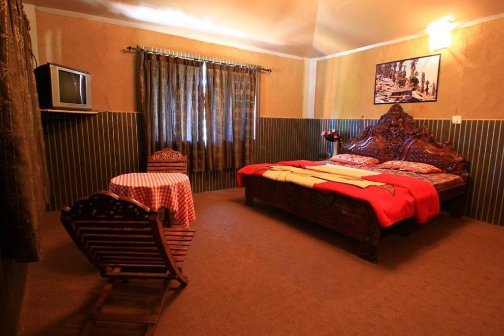 Oyo 43476 Vatika Resort Shimla Zewnętrze zdjęcie